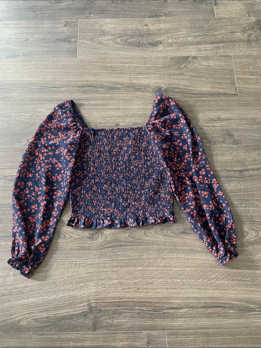 Lush Navy w/ Rust Red Floral Print Smocked Blouse w/Puff Sleeves, Size Small